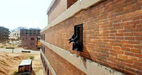 绝地求生如何跳窗户